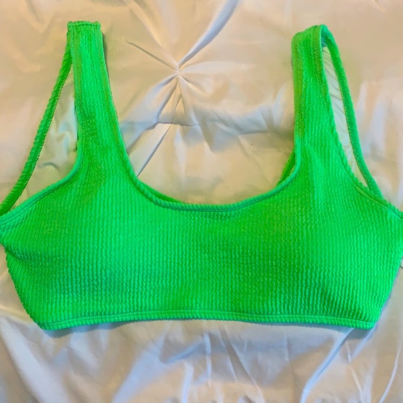 🆕 Neon Green bikini top - Picture 1 of 3